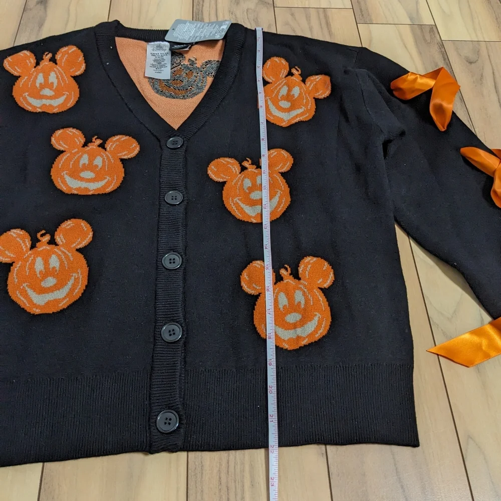 NWT! Disney Parks Her Universe Halloween Mickey Mouse Pumpkin Ribbon Cardigan M - Picture 8 of 16